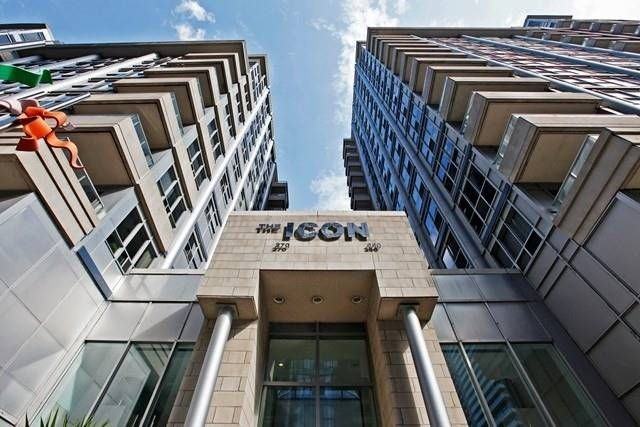 270 Wellington Street West #PH22 - Photo 3 of 15