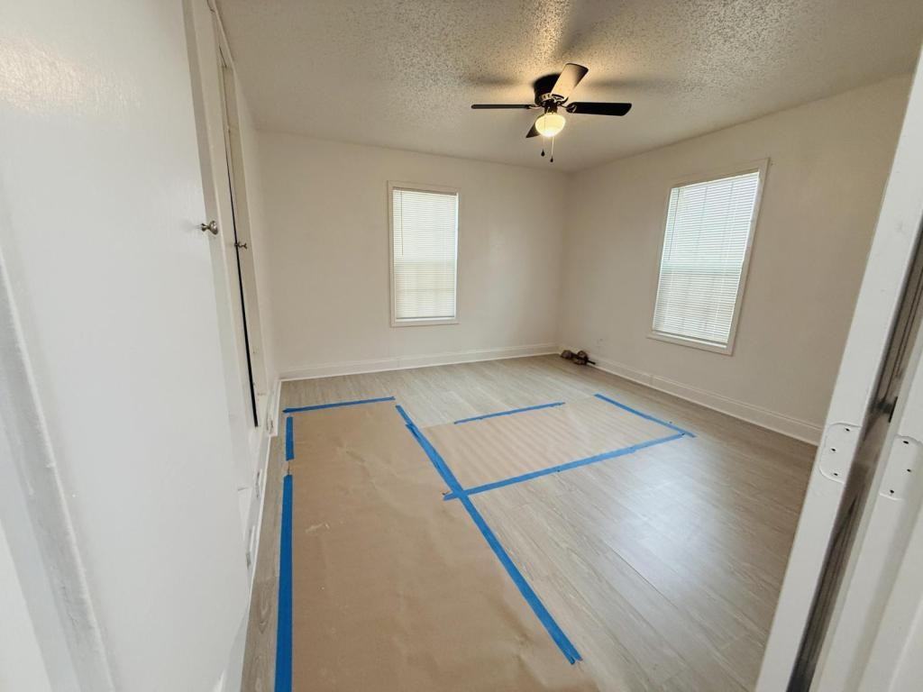 2419 35th Street - Photo 4 of 12