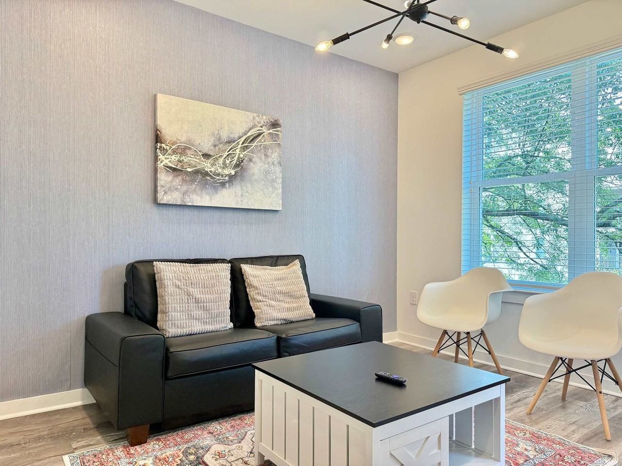 525 Parkway Dr Ne #1299408P - Photo 2 of 29