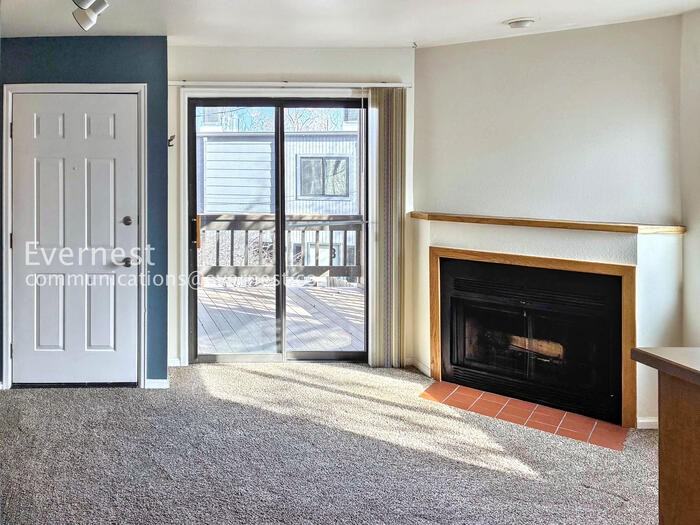 1812 17th St #103 - Photo 6 of 18