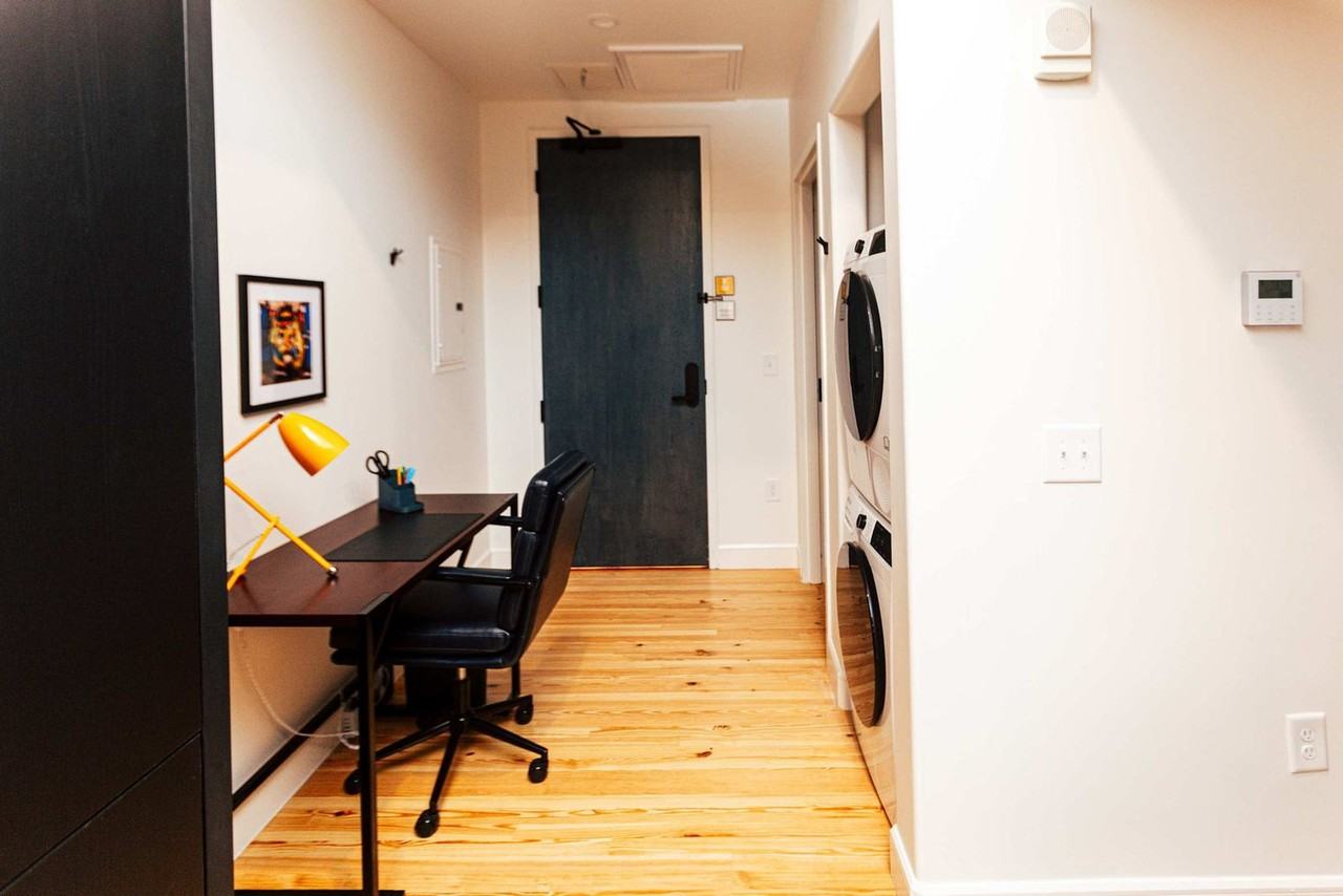 1911 3rd Ave N #1352418P - Photo 4 of 24