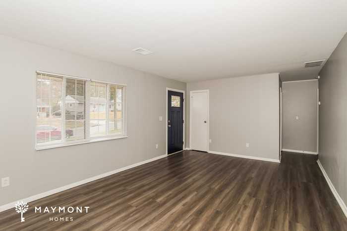 3962 Woodsong Dr - Photo 4 of 11