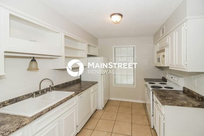 6063 Colonyhill Dr - Photo 7 of 16