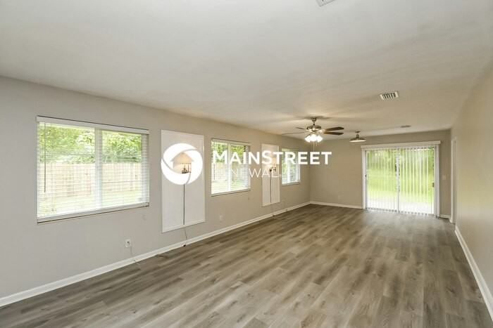 1555 Shirl Ln - Photo 3 of 16