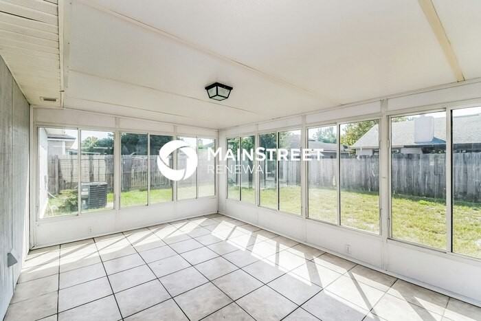 13006 Staffordshire Dr S - Photo 6 of 16