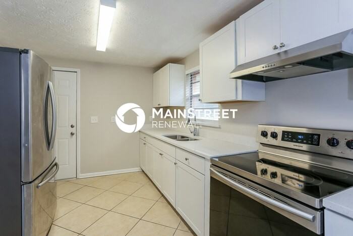 9572 Spottswood Rd W - Photo 6 of 16