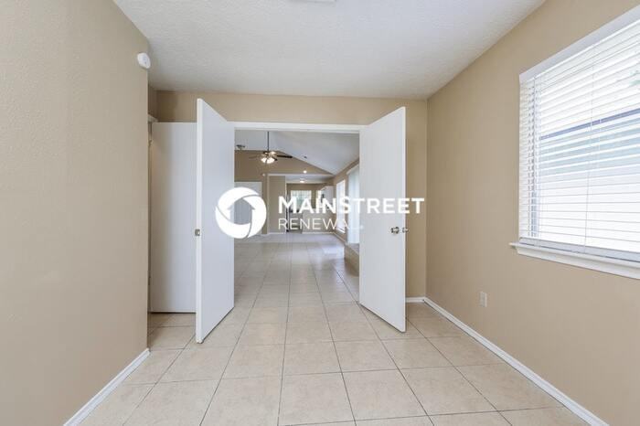 11110 Grassyglen Dr - Photo 6 of 16