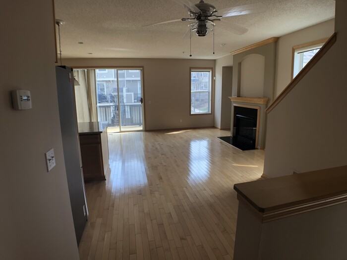 8341 Townsend Dr - Photo 6 of 19