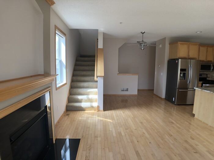 8341 Townsend Dr - Photo 7 of 19