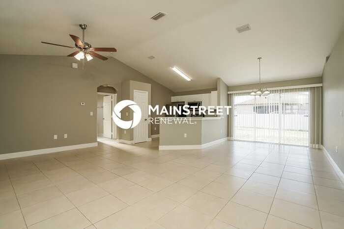 2701 36th St Sw - Photo 4 of 16