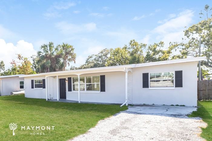 3290 Hillsdale Ave - Photo 4 of 12