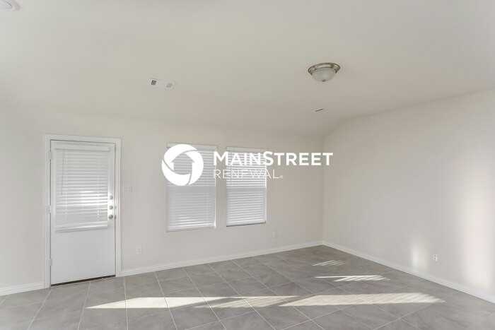 525 Janette Ct - Photo 2 of 16