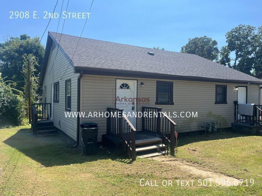 2908 East 2nd Street