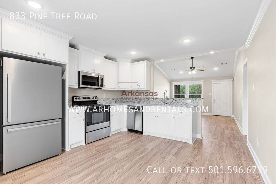 833 Pine Tree Rd - Photo 5 of 13