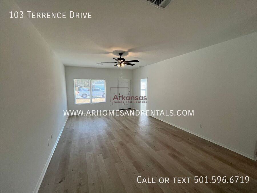 103 Terrene Road - Photo 2 of 11