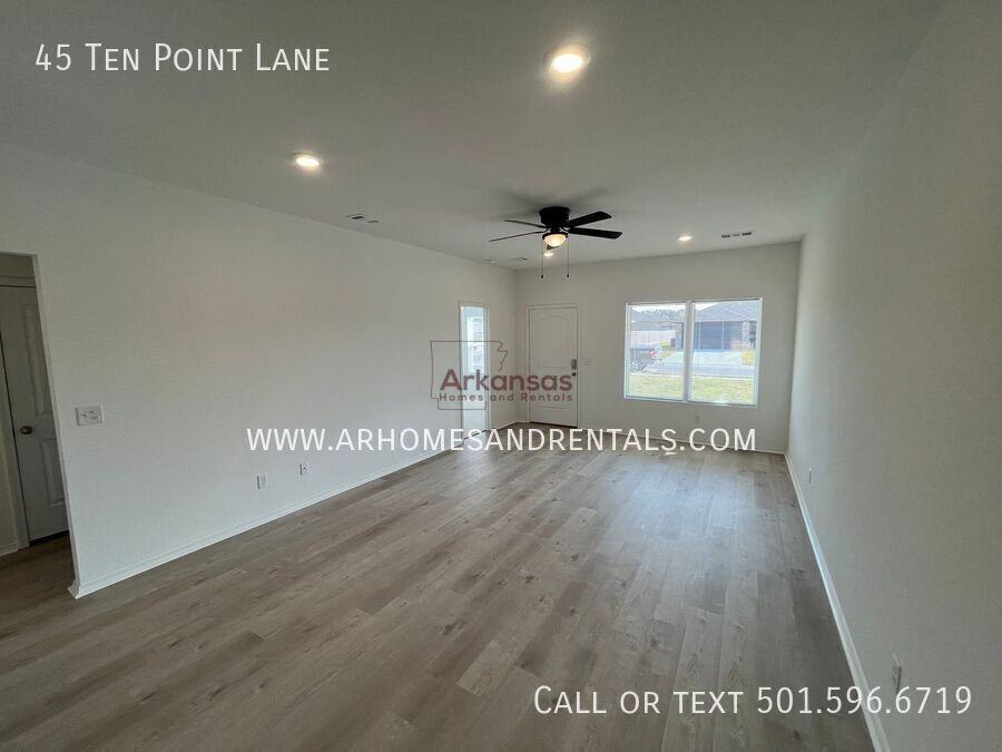 45 Ten Point Lane - Photo 2 of 12