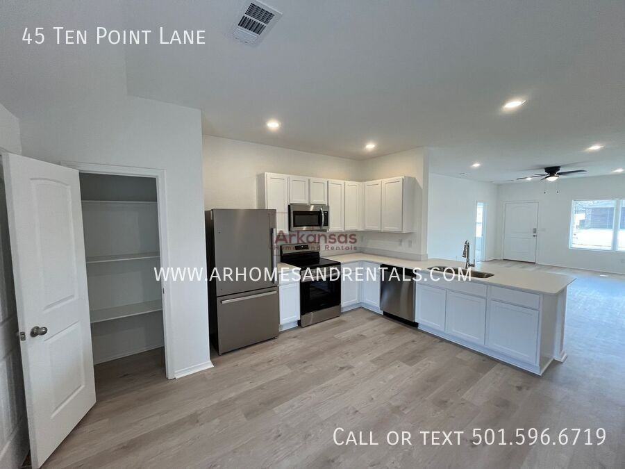 45 Ten Point Lane - Photo 3 of 12