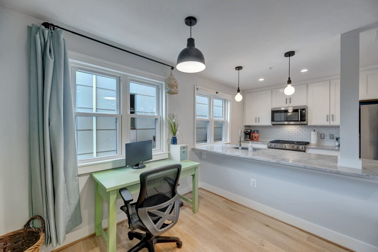 1516 K St Se #3A - Photo 6 of 17