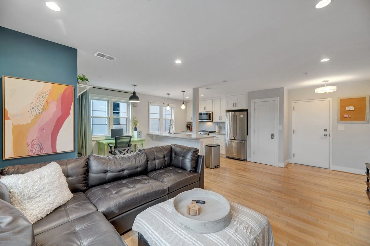 1516 K St Se #3A - Photo 2 of 17