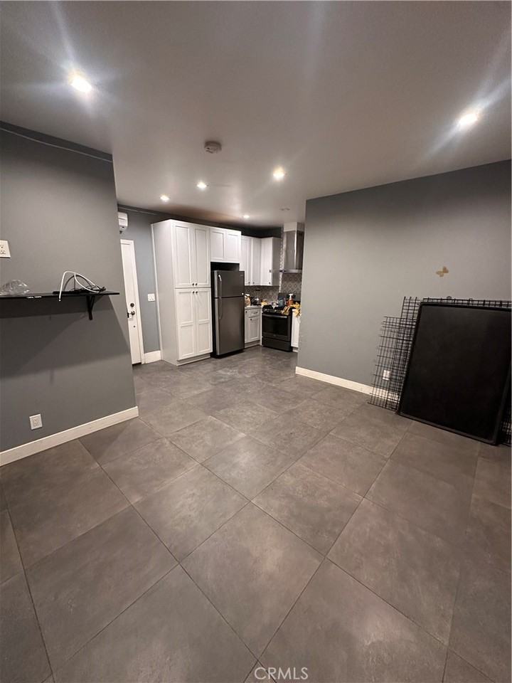 8963 Mercedes Ave #8963 - Photo 3 of 7