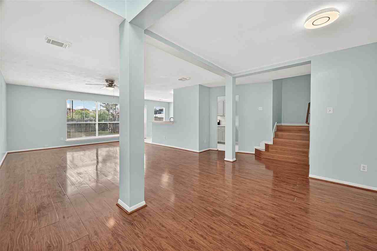 6710 Bellaire Gardens Dr #6710 - Photo 2 of 48