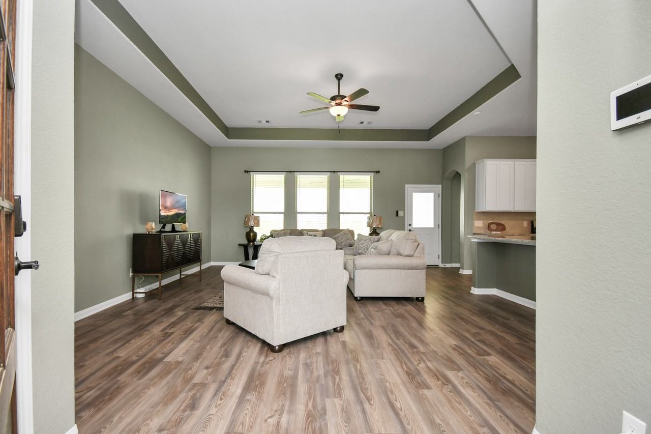 395 Hunter Ranch Way #395 - Photo 3 of 42