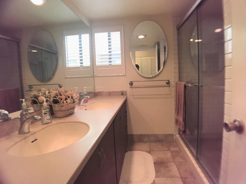 911 E Avenue #911-203 - Photo 3 of 10