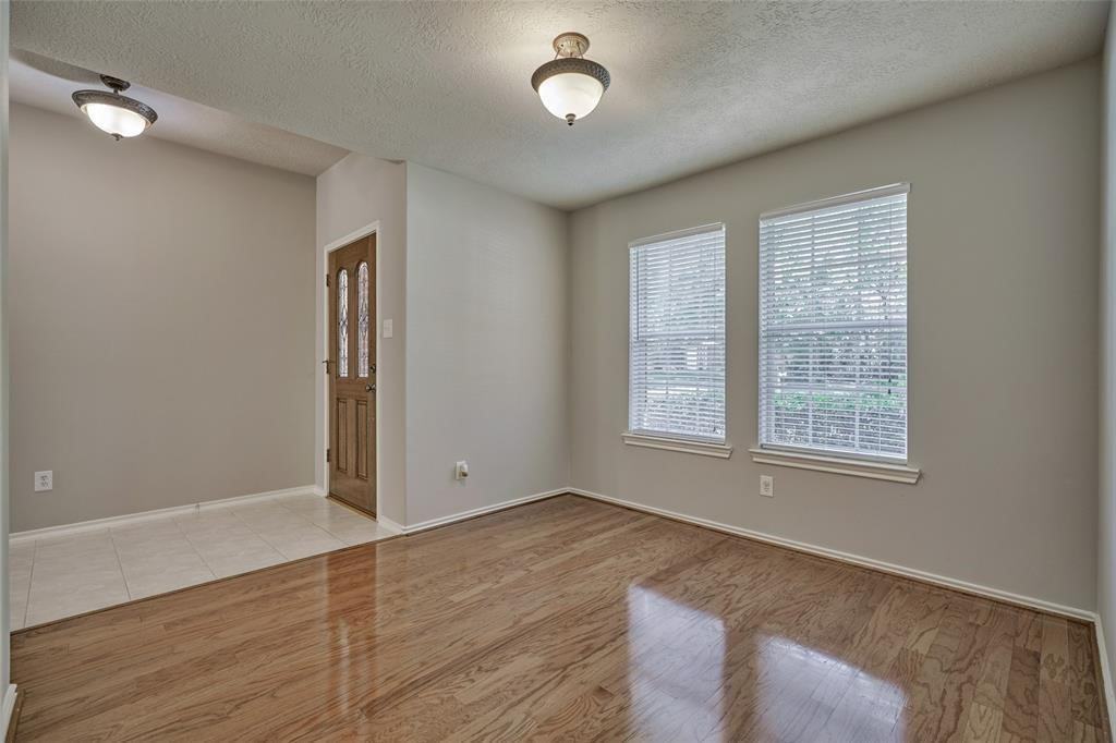 135 N Wynnoak Cir #135 - Photo 2 of 23