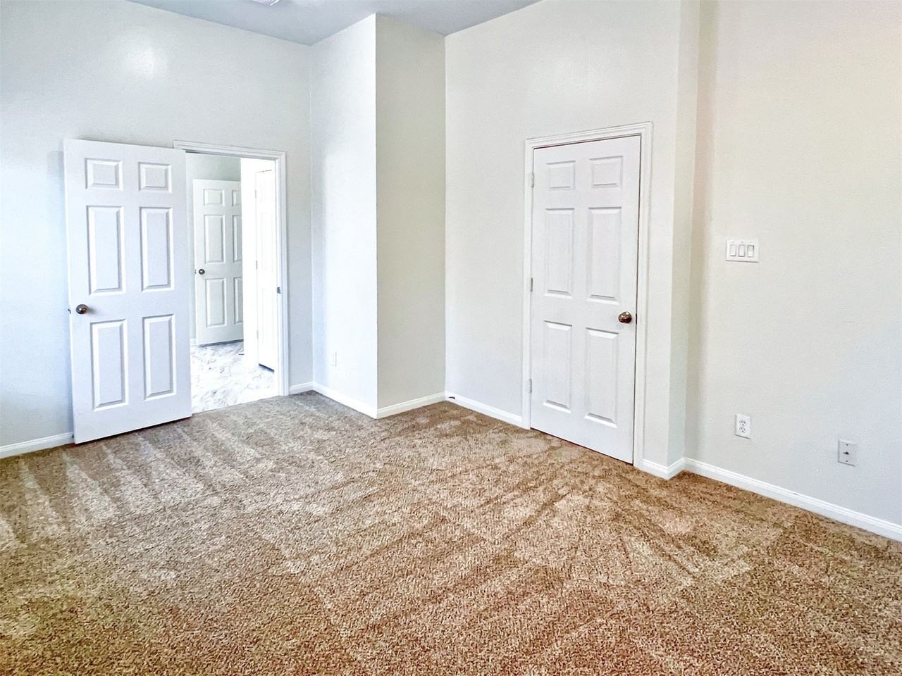 18 Old Presidio Dr #18 - Photo 7 of 43