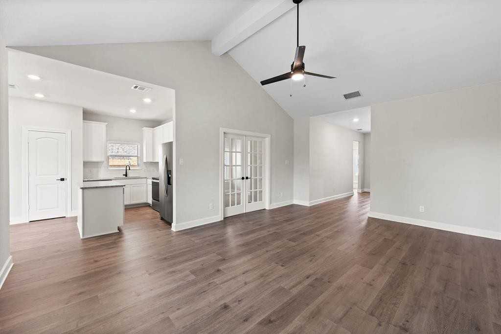 348 Live Oak Lane #348 - Photo 3 of 8