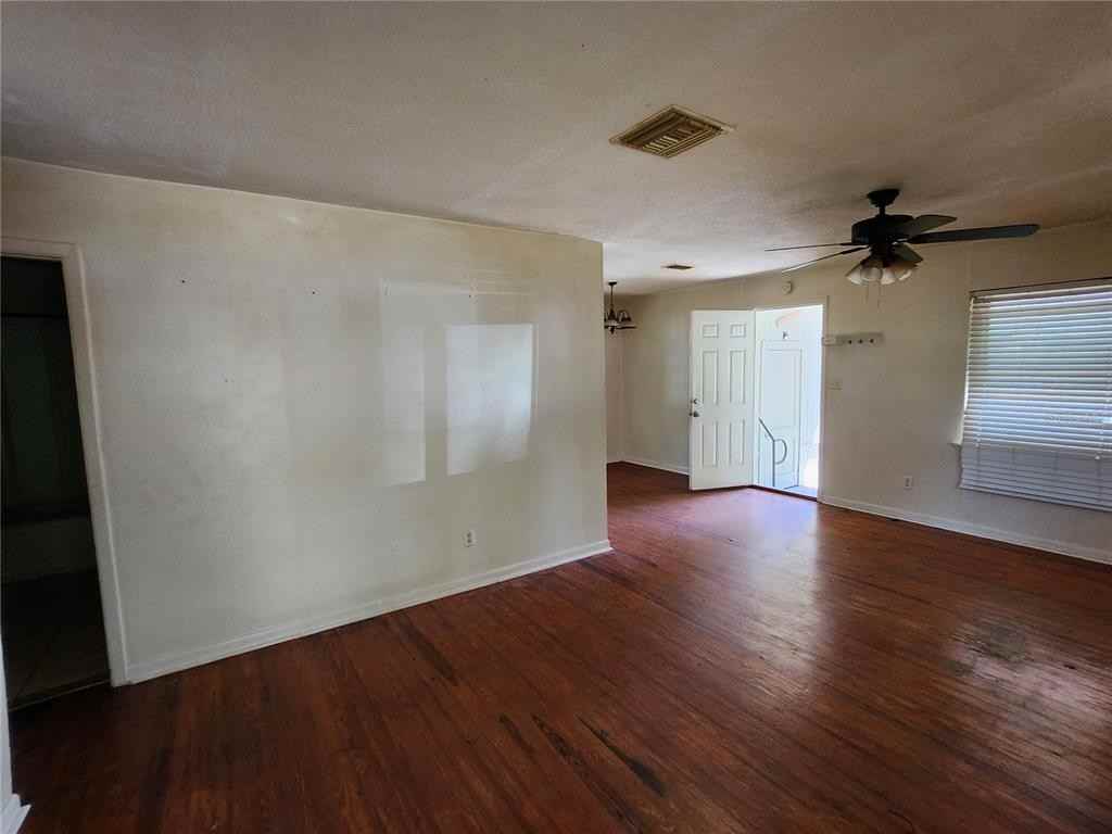 1621 Ne 29th St #1621 - Photo 5 of 9