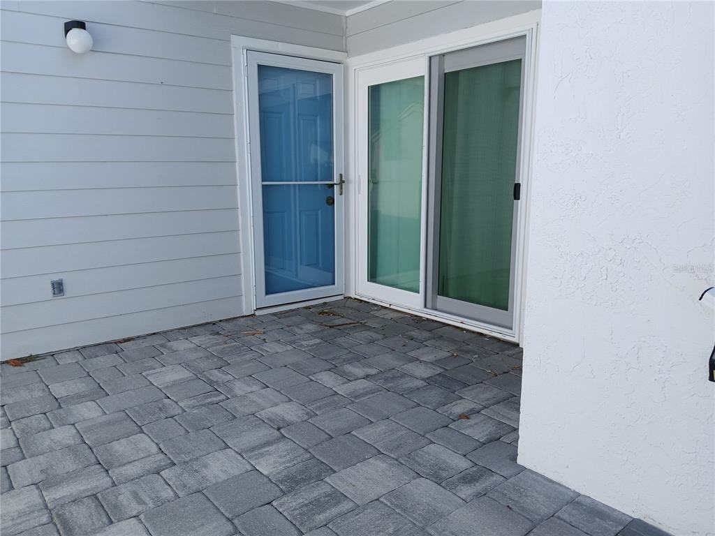 913 Waterside Ln #913-913 - Photo 2 of 7