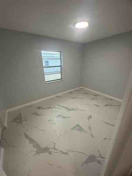 616 Nw 5th Ave #616 - Photo 3 of 5