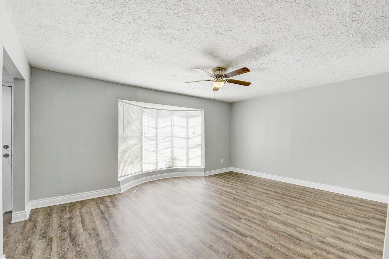 128 Goodson Dr #128-128 - Photo 4 of 46