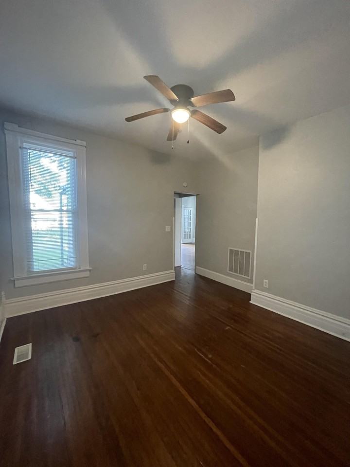 1217 S 7th St #1 - Photo 5 of 9