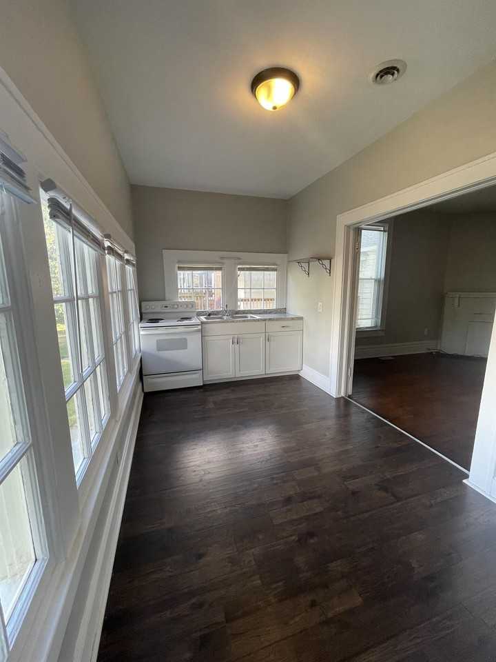 1217 S 7th St #1 - Photo 4 of 9