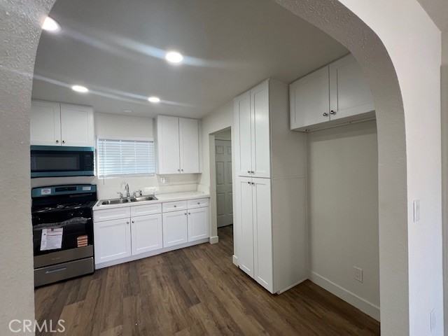 1139 West Mill Street #1139 - Photo 2 of 6