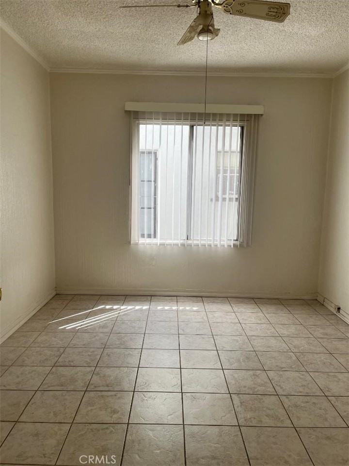 600 East Maple Street #600 - Photo 5 of 6