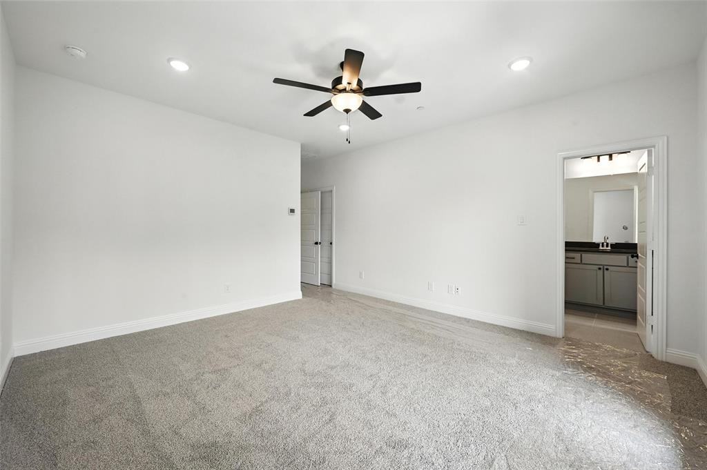 2528 Campden Mews #2528 - Photo 3 of 31