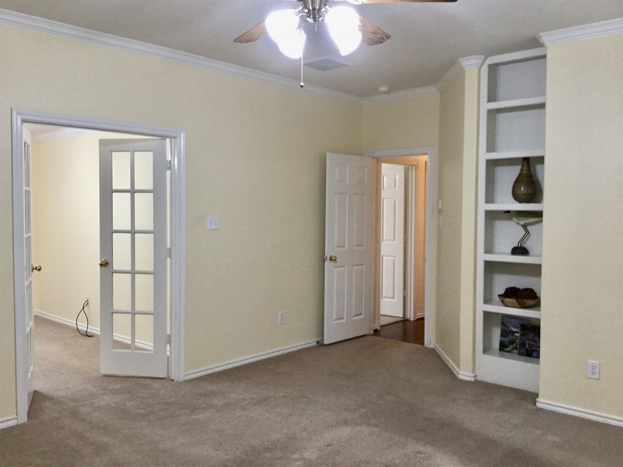 114 North Queenscliff Circle #114 - Photo 2 of 35