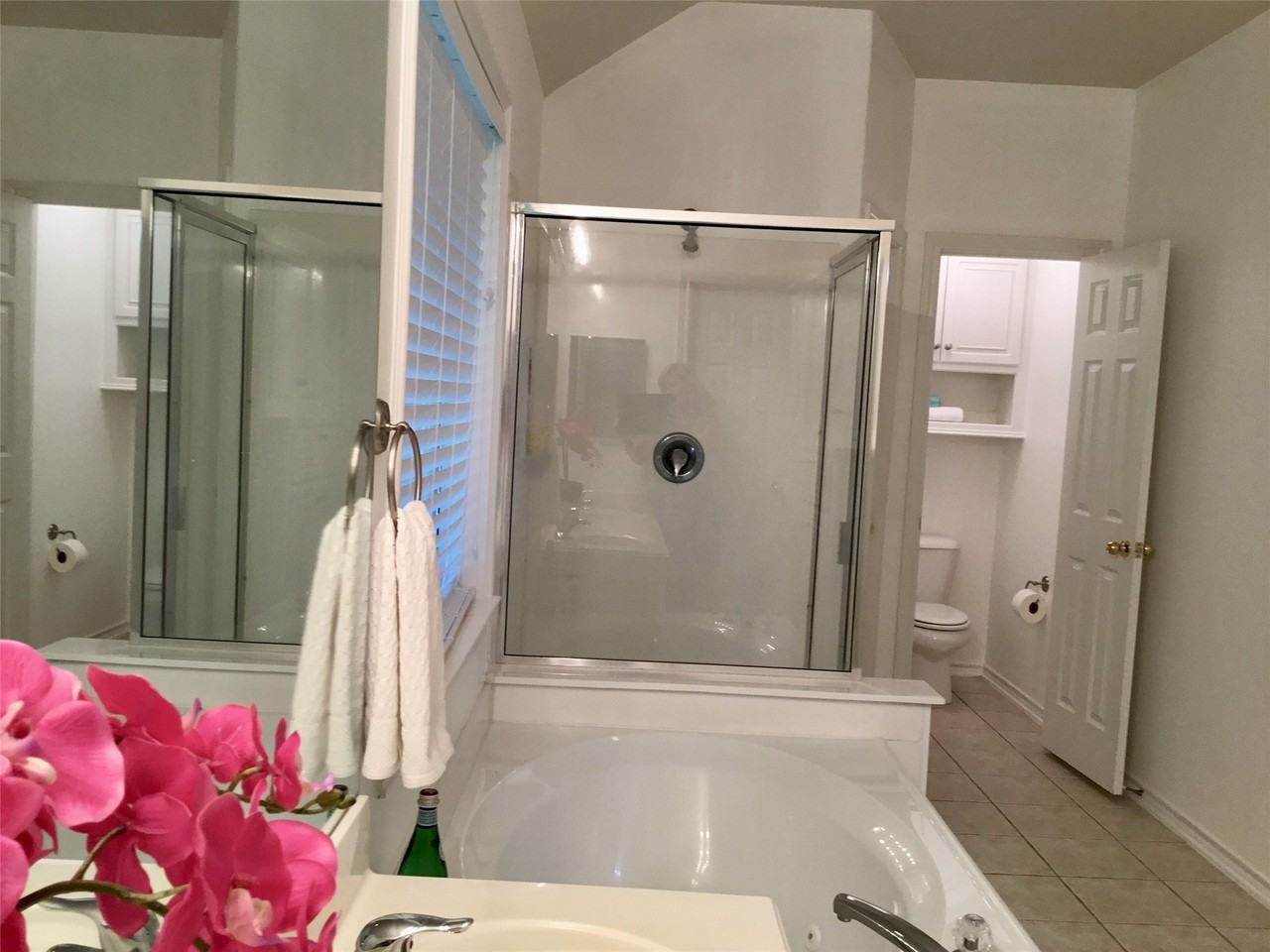 114 North Queenscliff Circle #114 - Photo 5 of 35