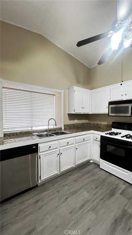 4620 Grandview Drive #4620 - Photo 4 of 21