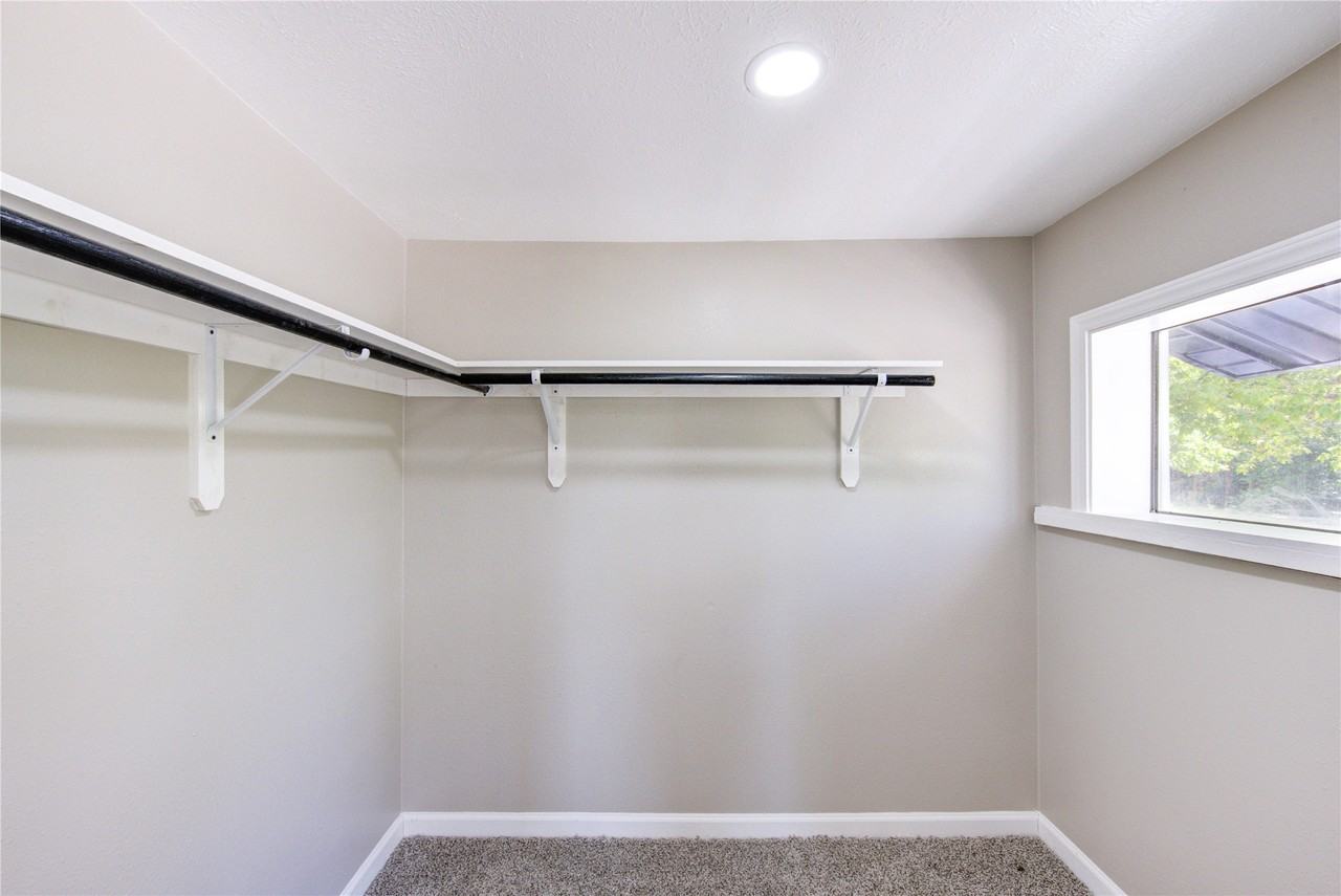 15170 Mcrae Lake #15170 - Photo 3 of 34