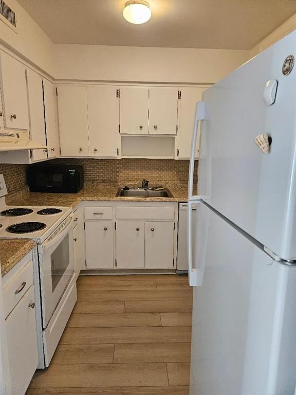 777 Southeast 2nd Avenue #777D123 - Photo 2 of 36