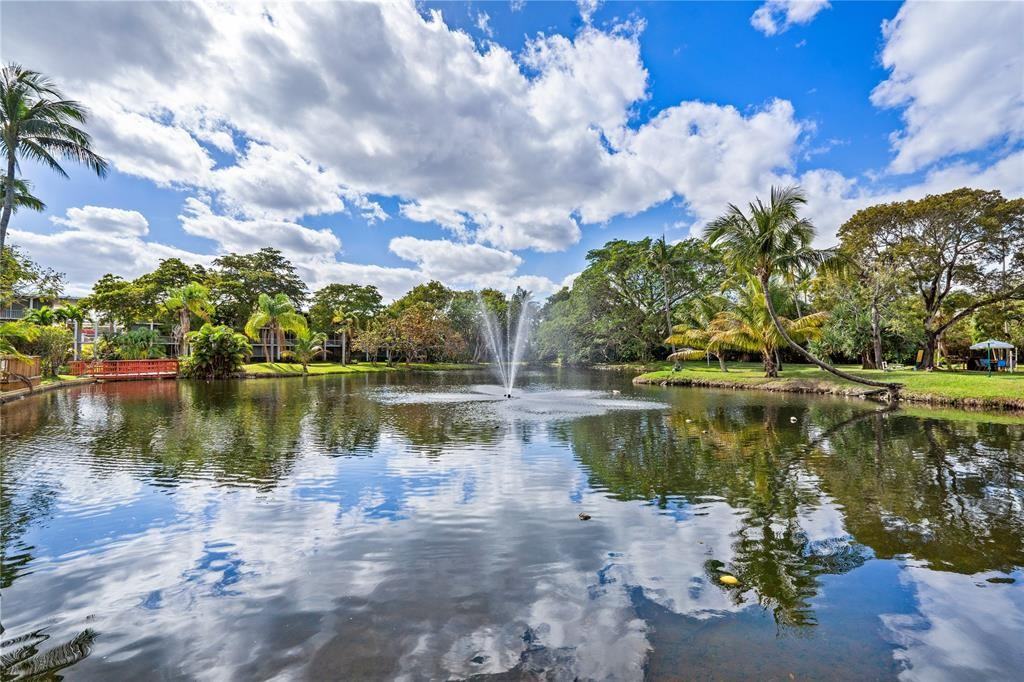 777 Southeast 2nd Avenue #777D123 - Photo 3 of 36