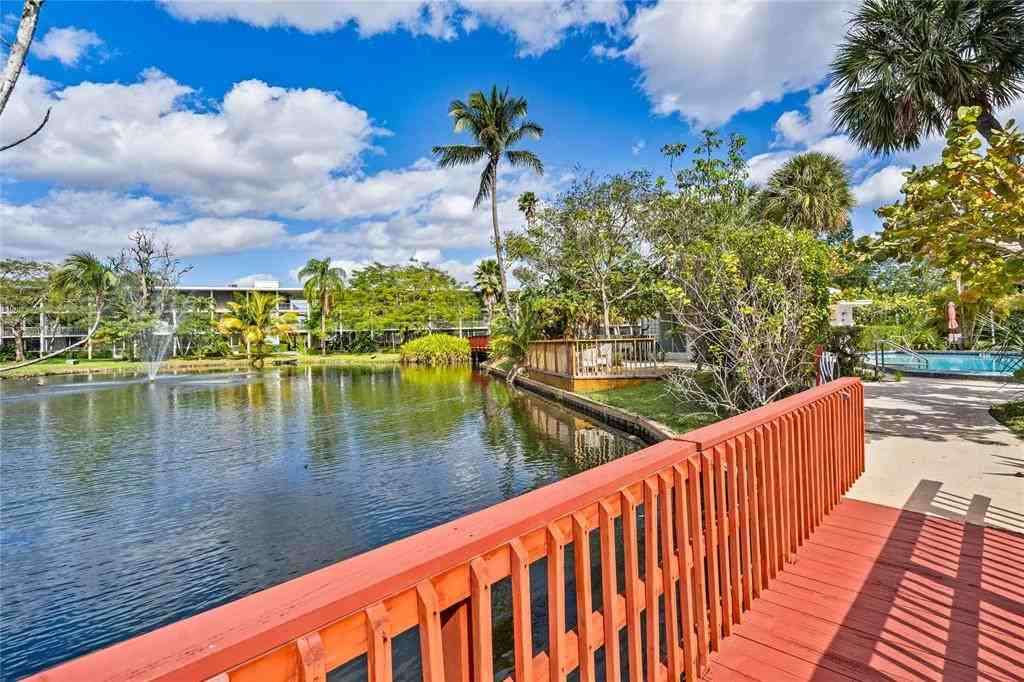 777 Southeast 2nd Avenue #777D123 - Photo 7 of 36