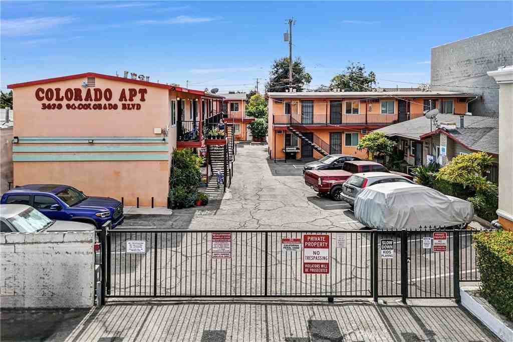 3622 East Colorado Boulevard #3622-5 - Photo 3 of 12