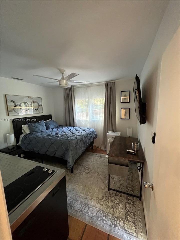 Victoria Park #312F - Photo 3 of 10