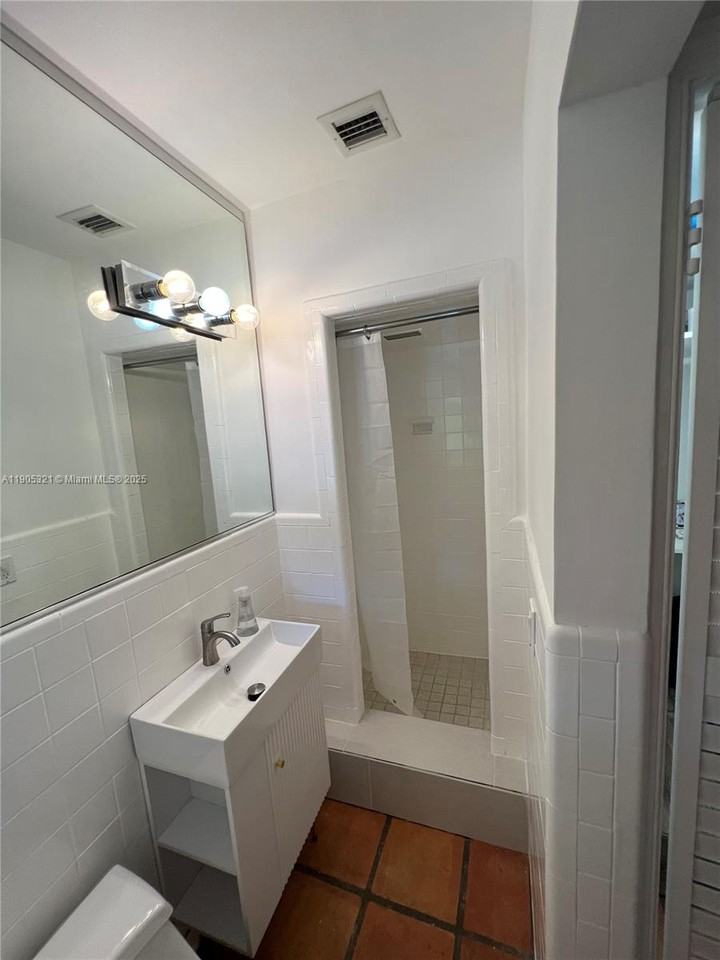 Victoria Park #312F - Photo 5 of 10