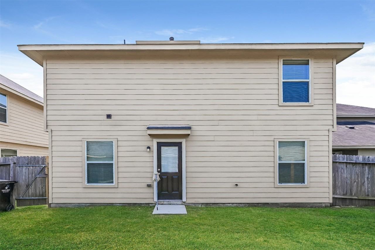 2431 Tomica Ct #2431 - Photo 4 of 13